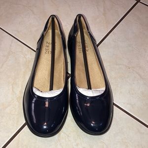NATURALIZER NAVY PUMPS SIZE 7M